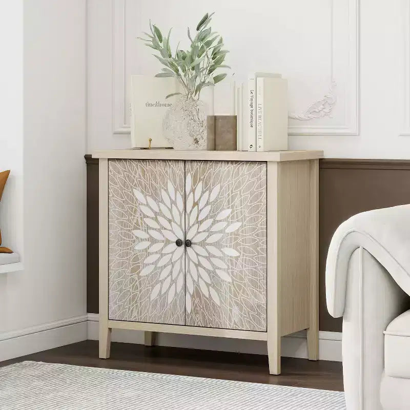 Credenza moderna, credenza con quattro ante con motivi intagliati, mobile contenitore per cucina, sala da pranzo, ingresso