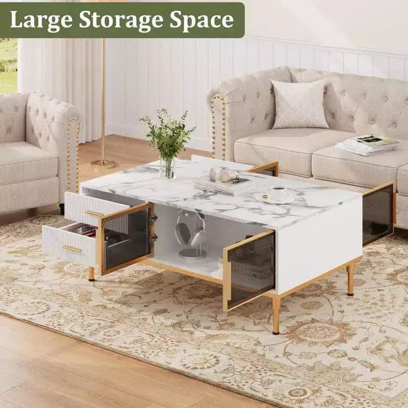 Tavolino Grande da Salotto, Piano in Finto Marmo con 4 Cassetti e Ante in Vetro, Design con Pannello Scanalato, Scomparto Nascosto e Ripiano Portaoggetti