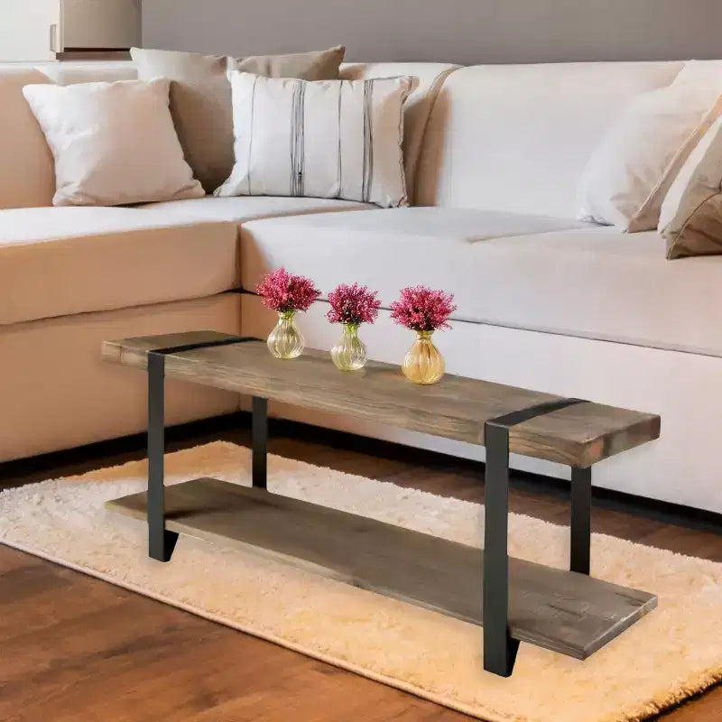 Panca da ingresso in legno massello da 48 pollici con ripiano, finitura rustica naturale con gambe in metallo nero e cinghie decorative
